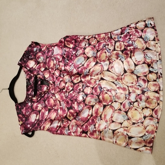 Sleeveless top...Laura.  size 6  multicolored - Picture 1 of 3